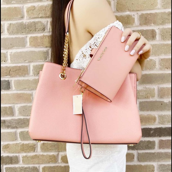 Gaby’sBags💕Michael Kors tote&wallet SET - Picture 2 of 8